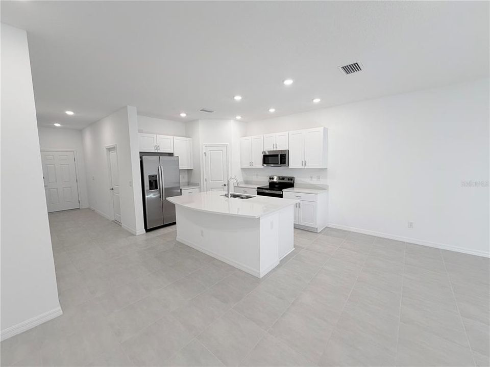 For Rent: $2,150 (3 beds, 2 baths, 1373 Square Feet)