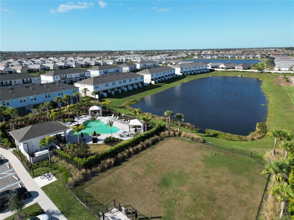 For Rent: $2,150 (3 beds, 2 baths, 1373 Square Feet)