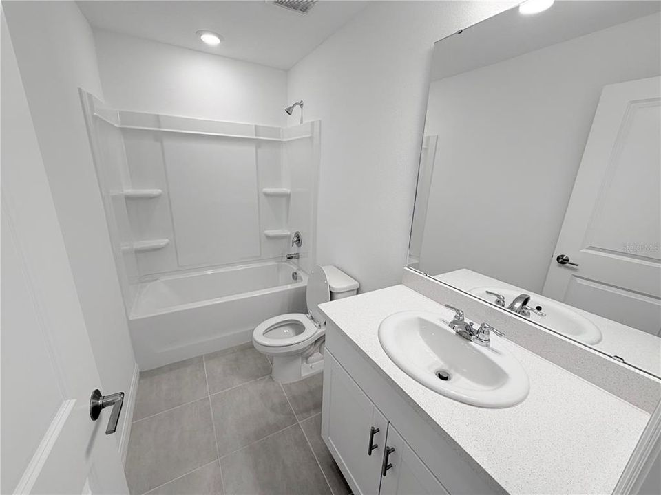 For Rent: $2,150 (3 beds, 2 baths, 1373 Square Feet)