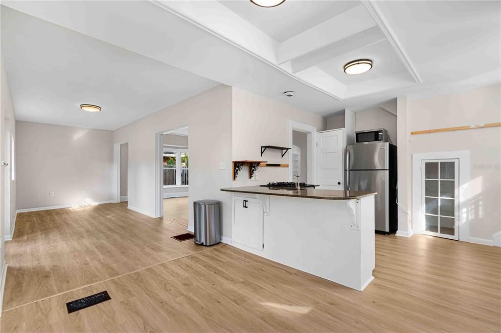 For Rent: $4,500 (3 beds, 1 baths, 2232 Square Feet)