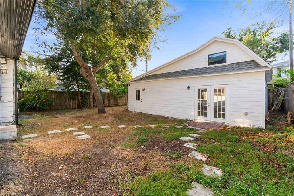 For Rent: $4,500 (3 beds, 1 baths, 2232 Square Feet)