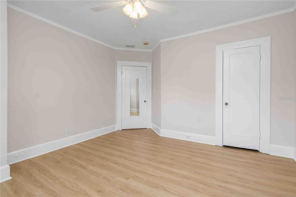 For Rent: $4,500 (3 beds, 1 baths, 2232 Square Feet)