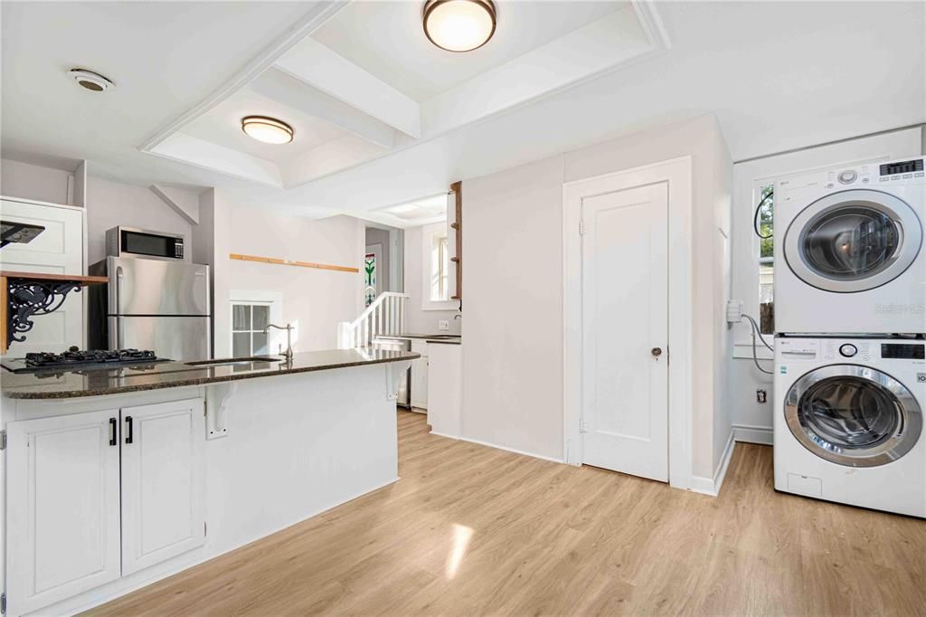 For Rent: $4,500 (3 beds, 1 baths, 2232 Square Feet)