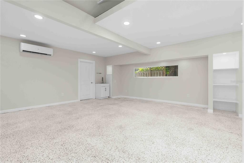 For Rent: $4,500 (3 beds, 1 baths, 2232 Square Feet)