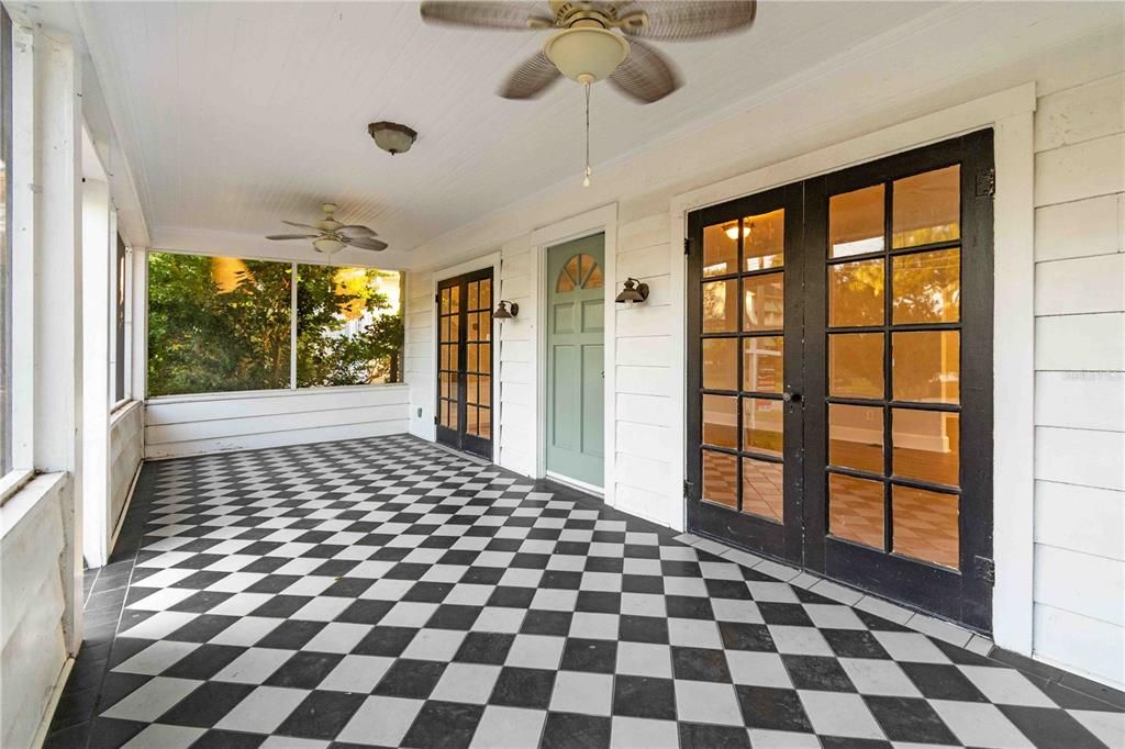 For Rent: $4,500 (3 beds, 1 baths, 2232 Square Feet)