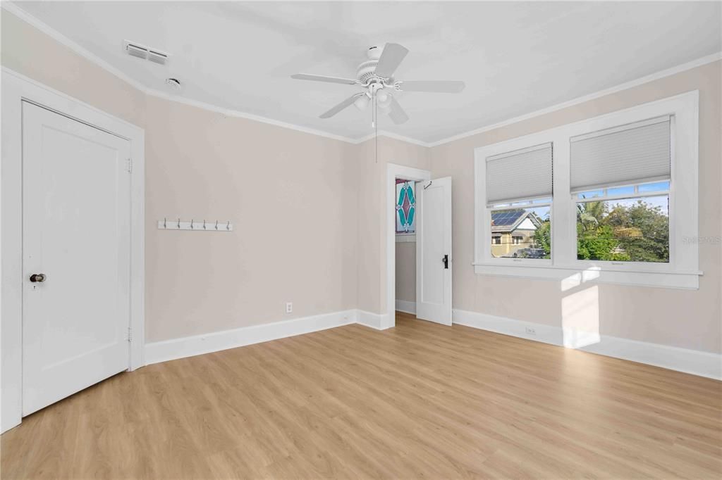 For Rent: $4,500 (3 beds, 1 baths, 2232 Square Feet)