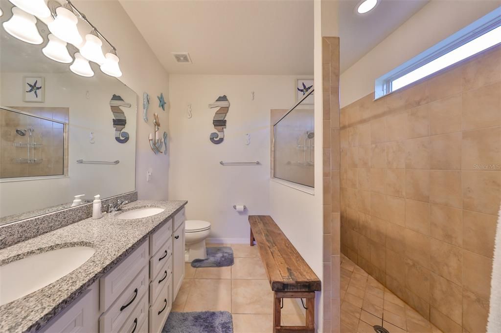 En Venta: $380,000 (3 camas, 2 baños, 2138 Pies cuadrados)