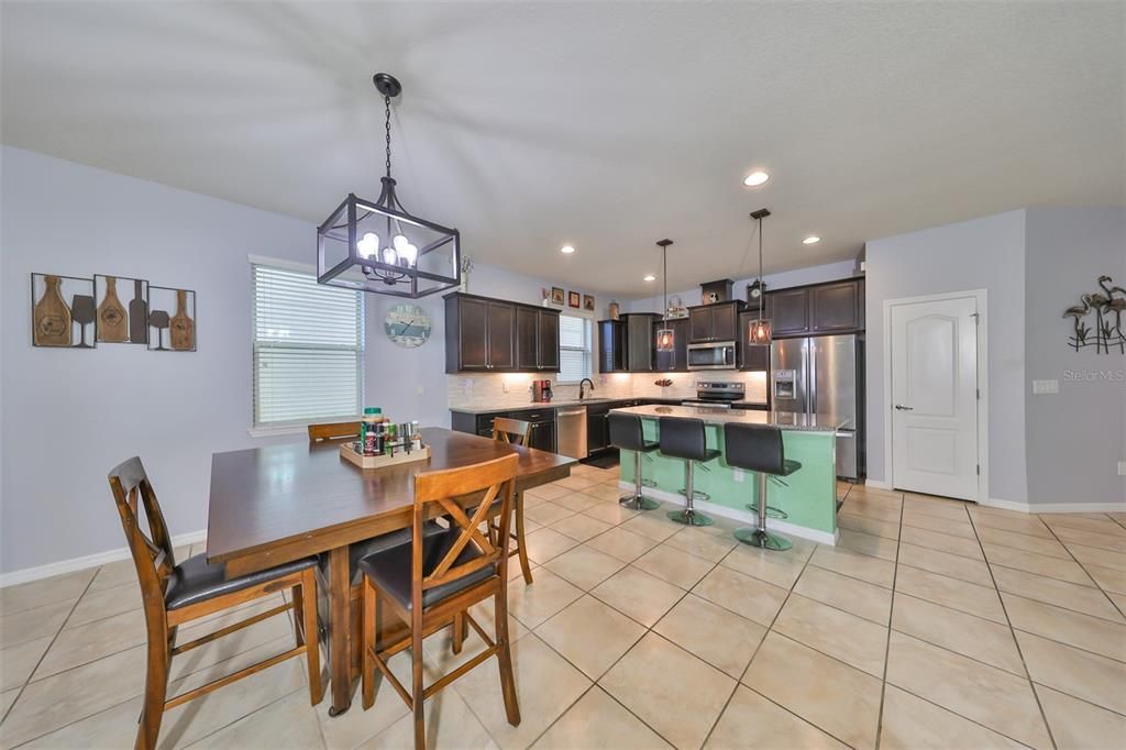 En Venta: $380,000 (3 camas, 2 baños, 2138 Pies cuadrados)