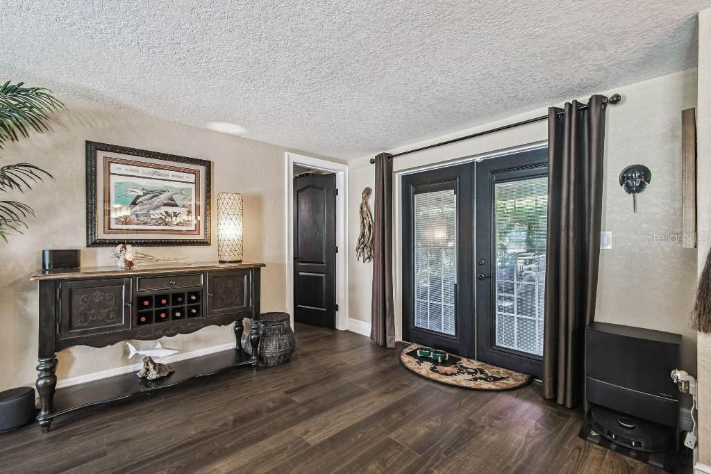 En Venta: $349,000 (2 camas, 2 baños, 1519 Pies cuadrados)