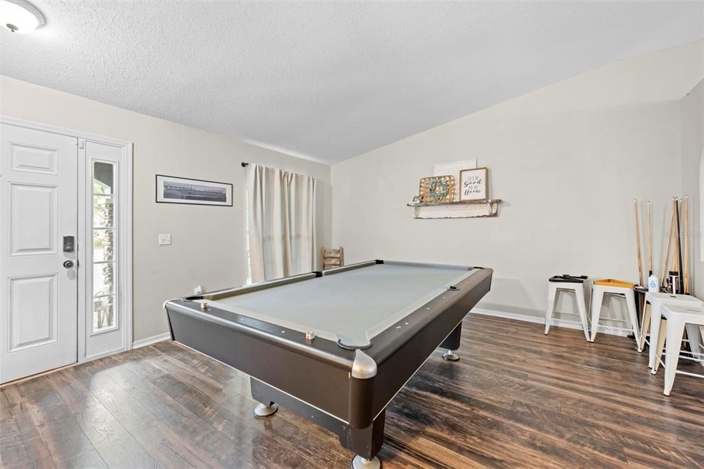 待售: $435,500 (4 贝兹, 2 浴室, 2560 平方英尺)