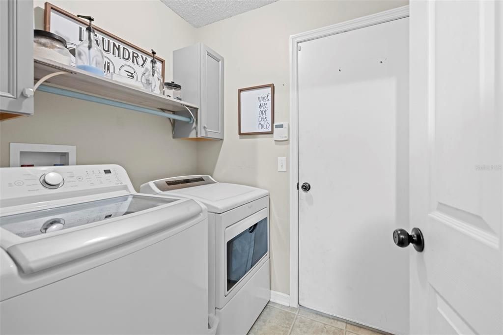 待售: $435,500 (4 贝兹, 2 浴室, 2560 平方英尺)