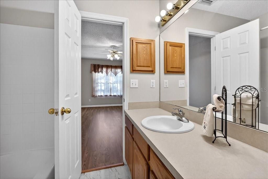 For Sale: $280,000 (3 beds, 2 baths, 1317 Square Feet)