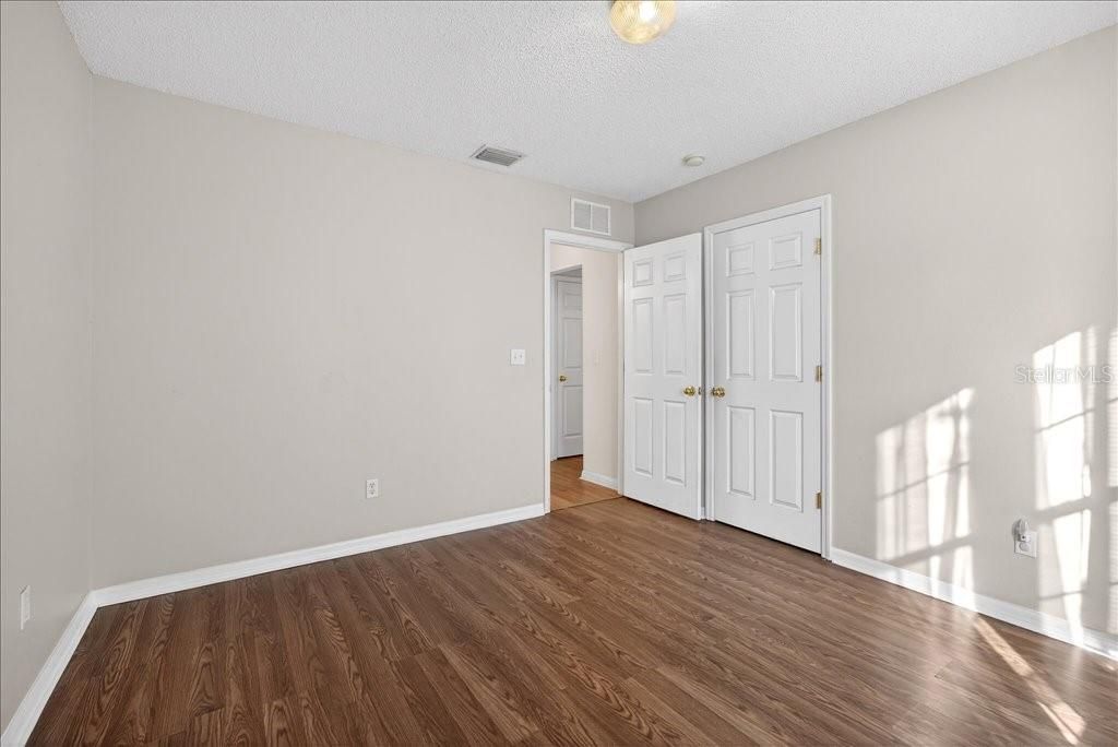 For Sale: $280,000 (3 beds, 2 baths, 1317 Square Feet)