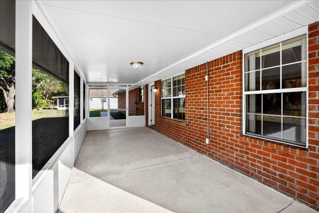 For Sale: $280,000 (3 beds, 2 baths, 1317 Square Feet)