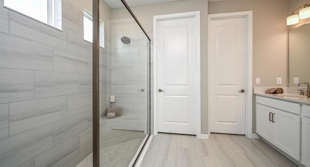 For Sale: $485,999 (4 beds, 3 baths, 2600 Square Feet)