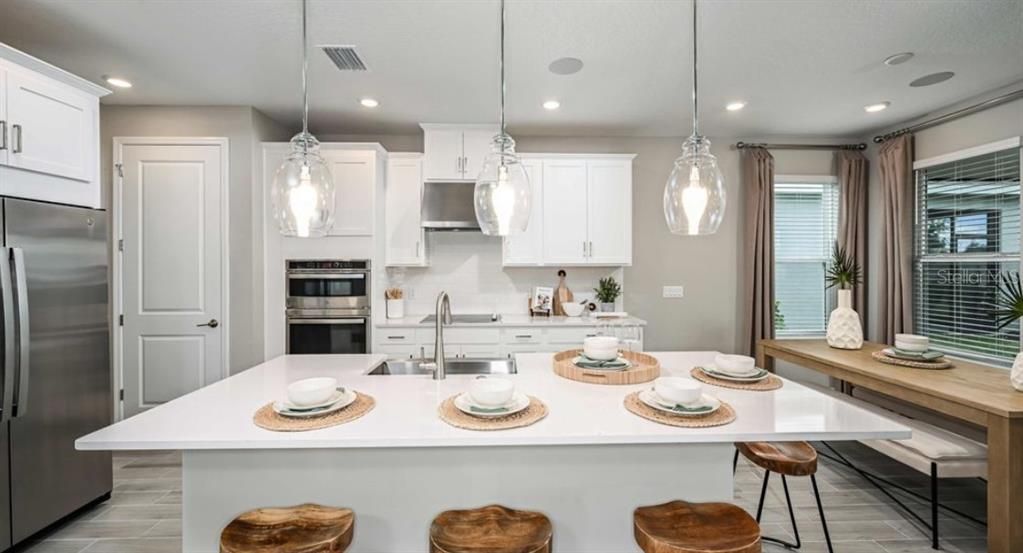 For Sale: $485,999 (4 beds, 3 baths, 2600 Square Feet)