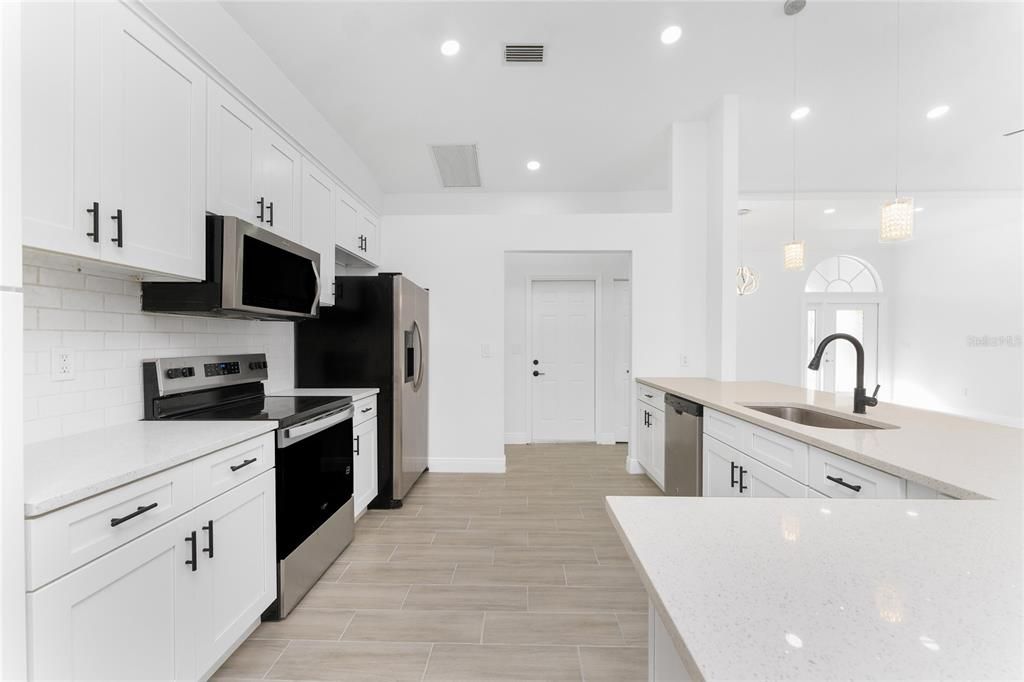 For Sale: $359,000 (3 beds, 2 baths, 1980 Square Feet)