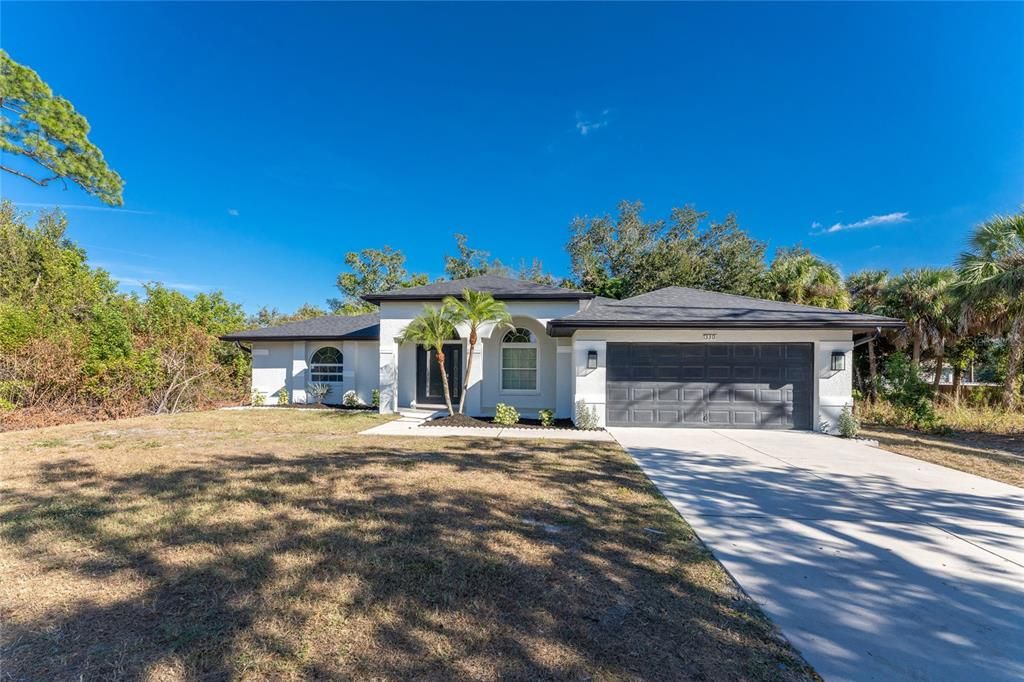 For Sale: $359,000 (3 beds, 2 baths, 1980 Square Feet)