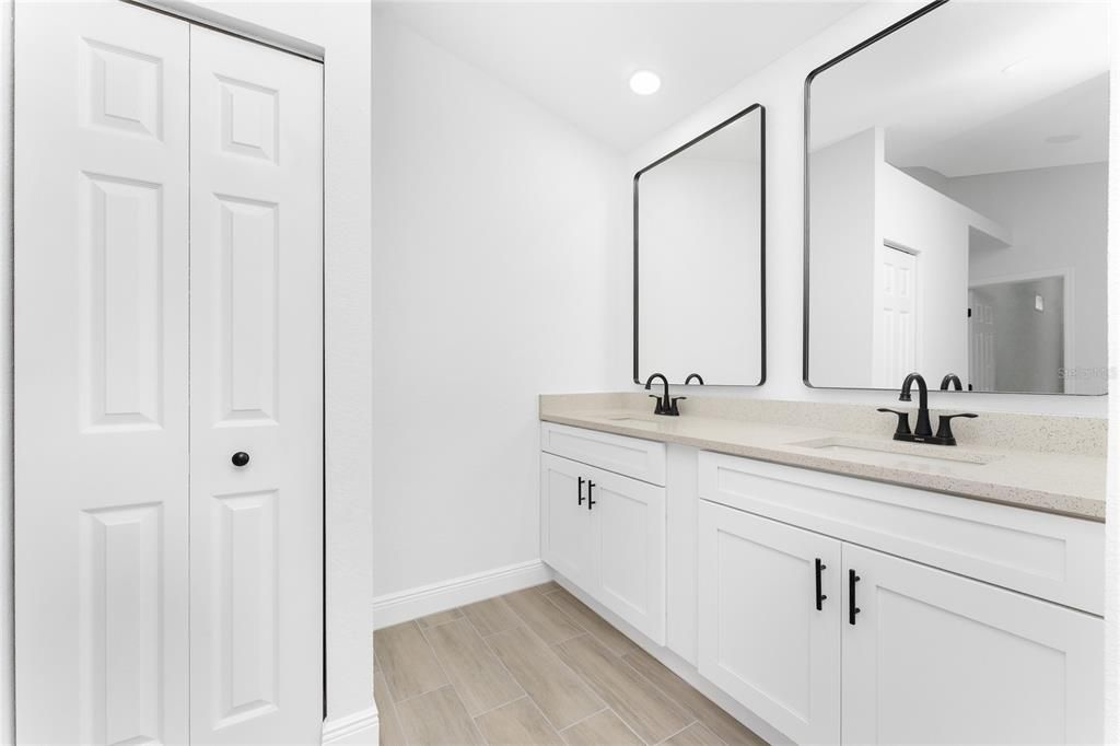 For Sale: $359,000 (3 beds, 2 baths, 1980 Square Feet)