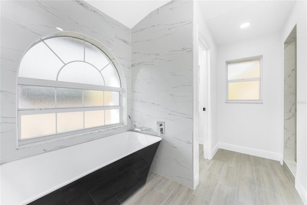 For Sale: $359,000 (3 beds, 2 baths, 1980 Square Feet)