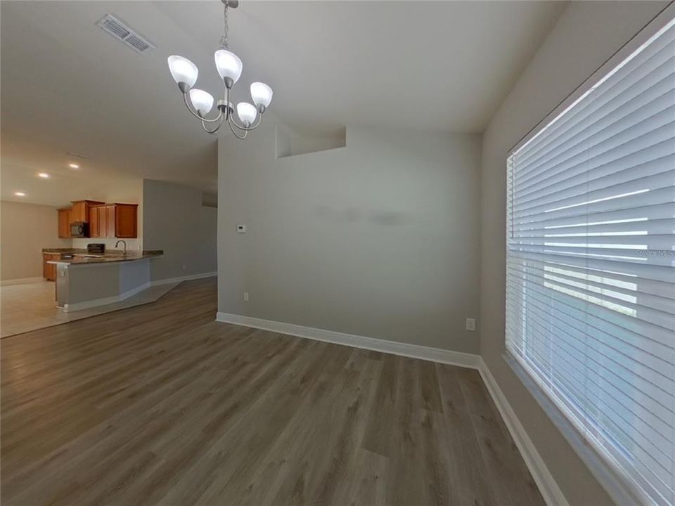 出租: $2,039 (4 贝兹, 2 浴室, 1846 平方英尺)