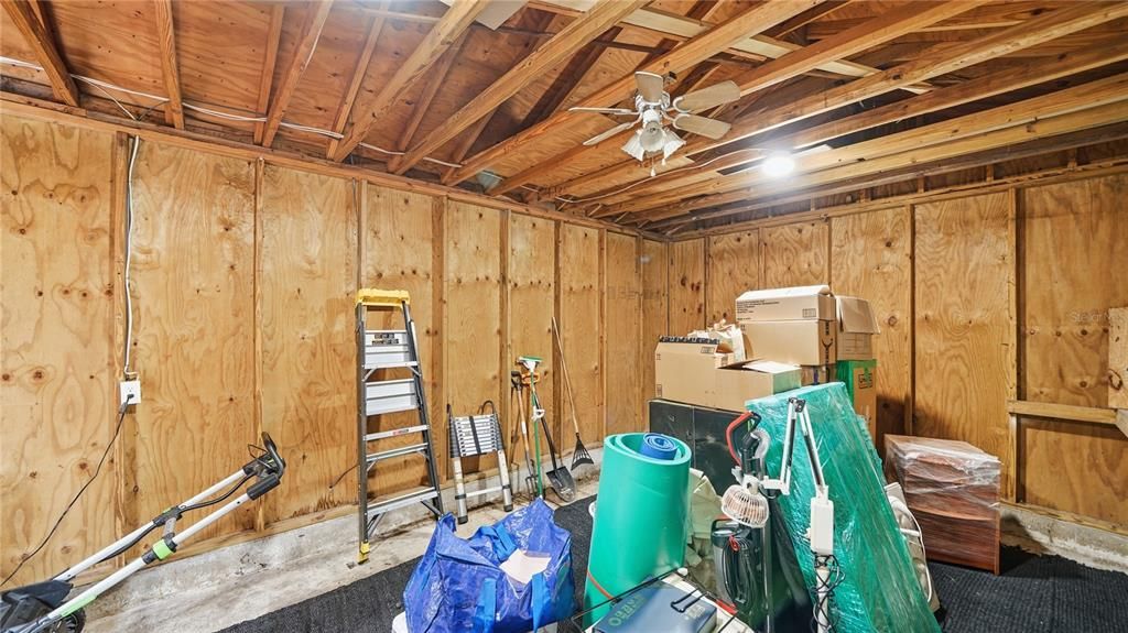 For Sale: $394,900 (2 beds, 1 baths, 880 Square Feet)