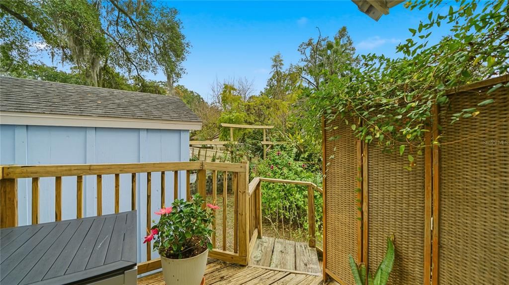 For Sale: $394,900 (2 beds, 1 baths, 880 Square Feet)