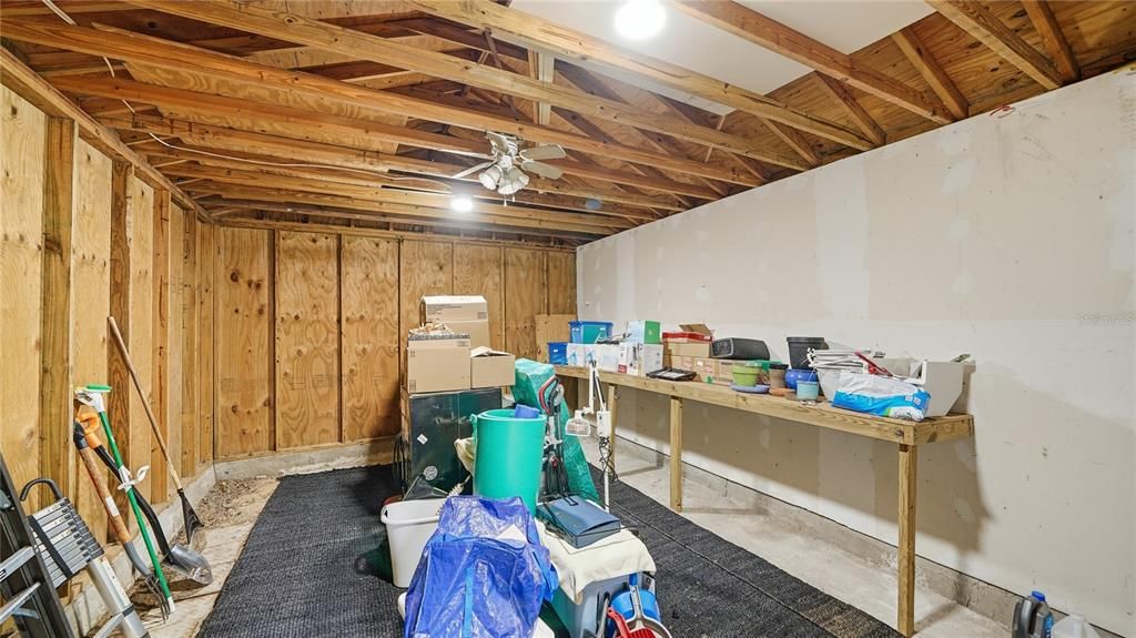 For Sale: $394,900 (2 beds, 1 baths, 880 Square Feet)