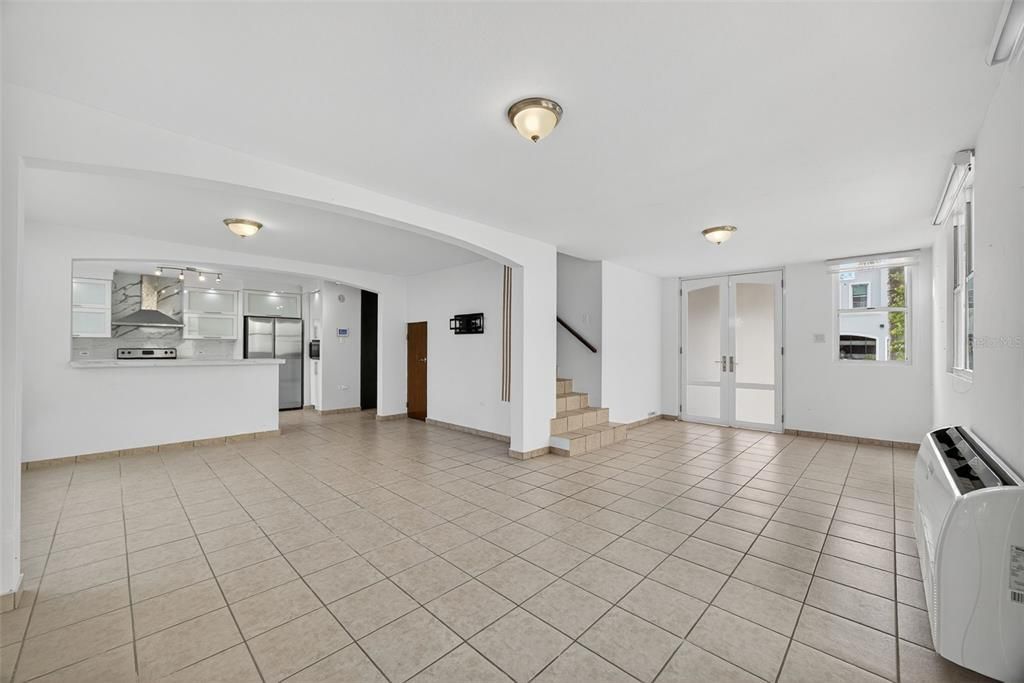 For Sale: $435,000 (4 beds, 2 baths, 1929 Square Feet)