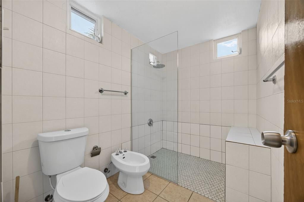 For Sale: $435,000 (4 beds, 2 baths, 1929 Square Feet)