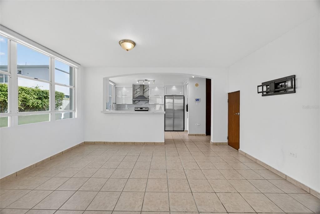 For Sale: $435,000 (4 beds, 2 baths, 1929 Square Feet)