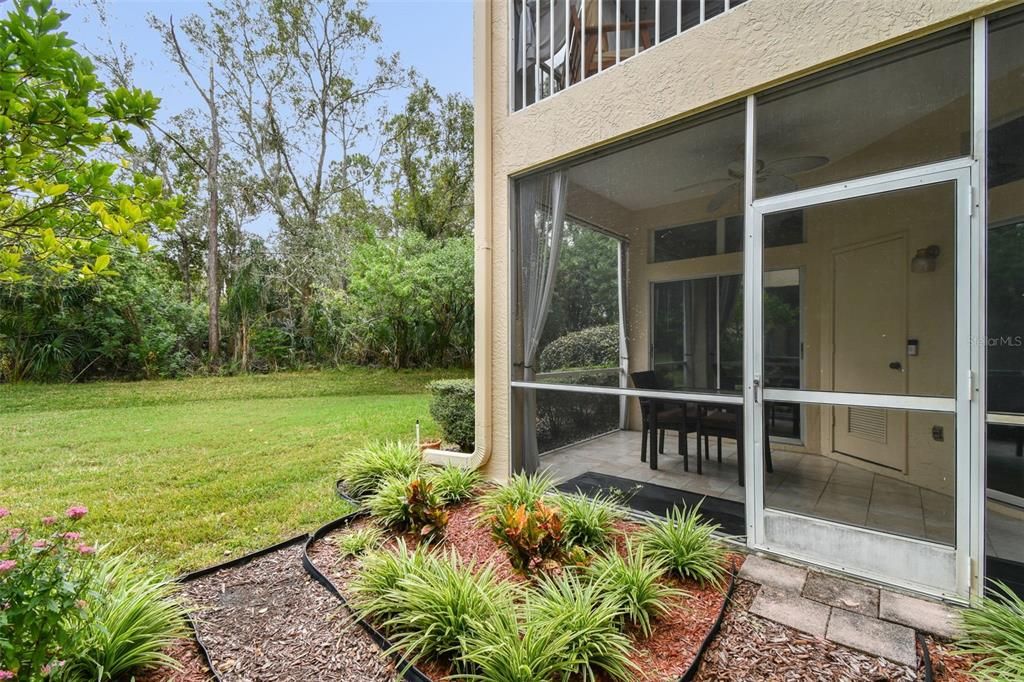 For Sale: $325,000 (2 beds, 2 baths, 1237 Square Feet)