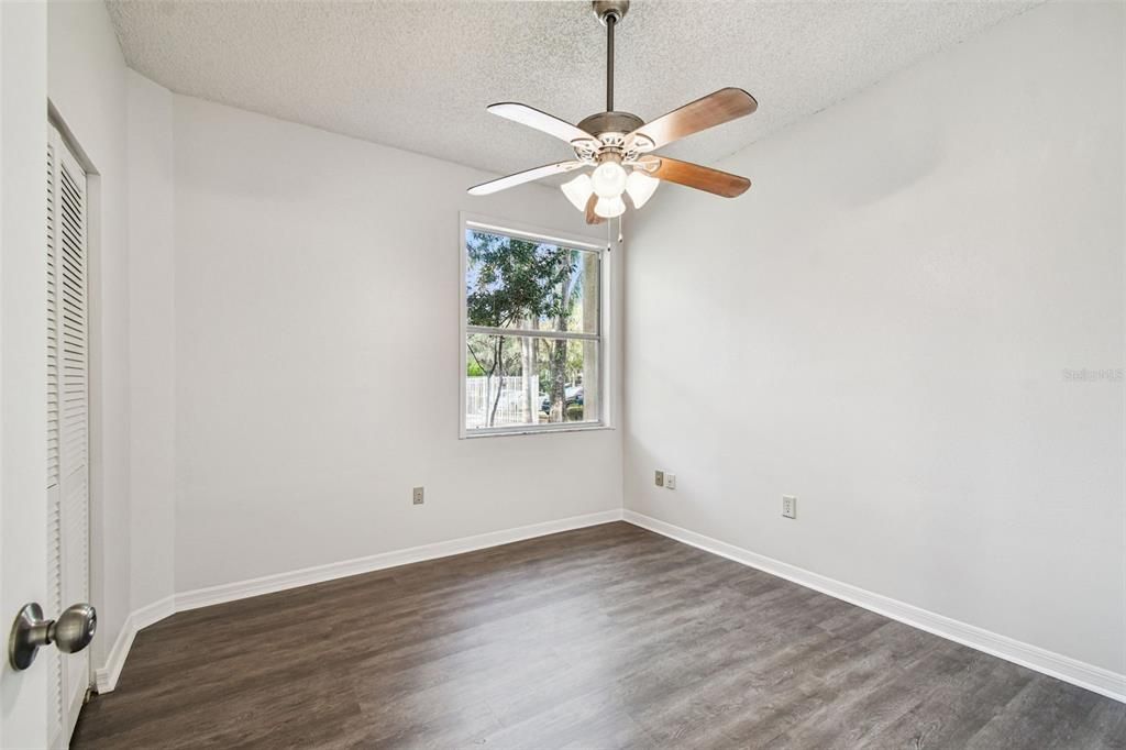 For Sale: $325,000 (2 beds, 2 baths, 1237 Square Feet)