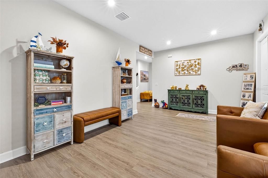 En Venta: $643,000 (5 camas, 4 baños, 3021 Pies cuadrados)