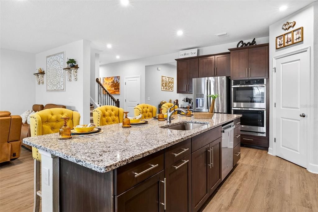 En Venta: $643,000 (5 camas, 4 baños, 3021 Pies cuadrados)