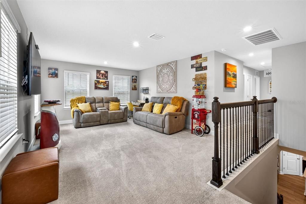 En Venta: $643,000 (5 camas, 4 baños, 3021 Pies cuadrados)