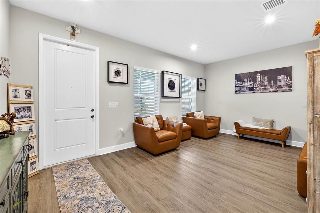 En Venta: $643,000 (5 camas, 4 baños, 3021 Pies cuadrados)