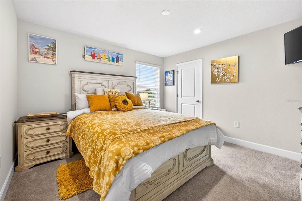 En Venta: $643,000 (5 camas, 4 baños, 3021 Pies cuadrados)