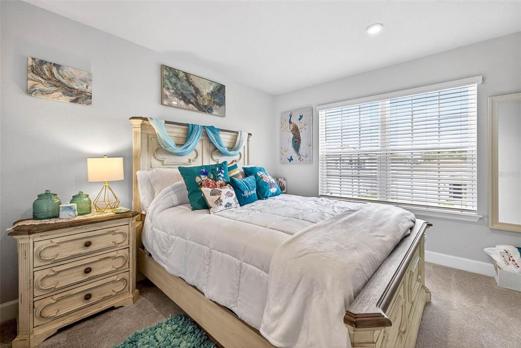 En Venta: $643,000 (5 camas, 4 baños, 3021 Pies cuadrados)