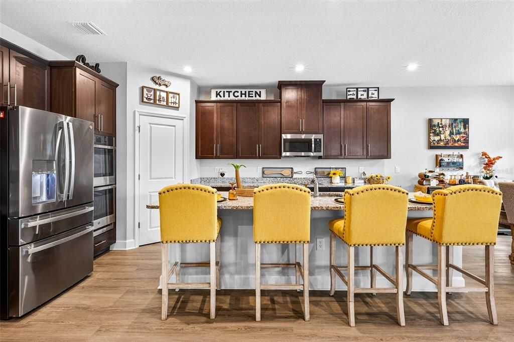 En Venta: $643,000 (5 camas, 4 baños, 3021 Pies cuadrados)