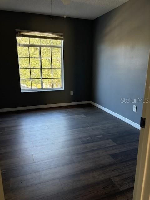 待售: $449,000 (4 贝兹, 2 浴室, 2220 平方英尺)