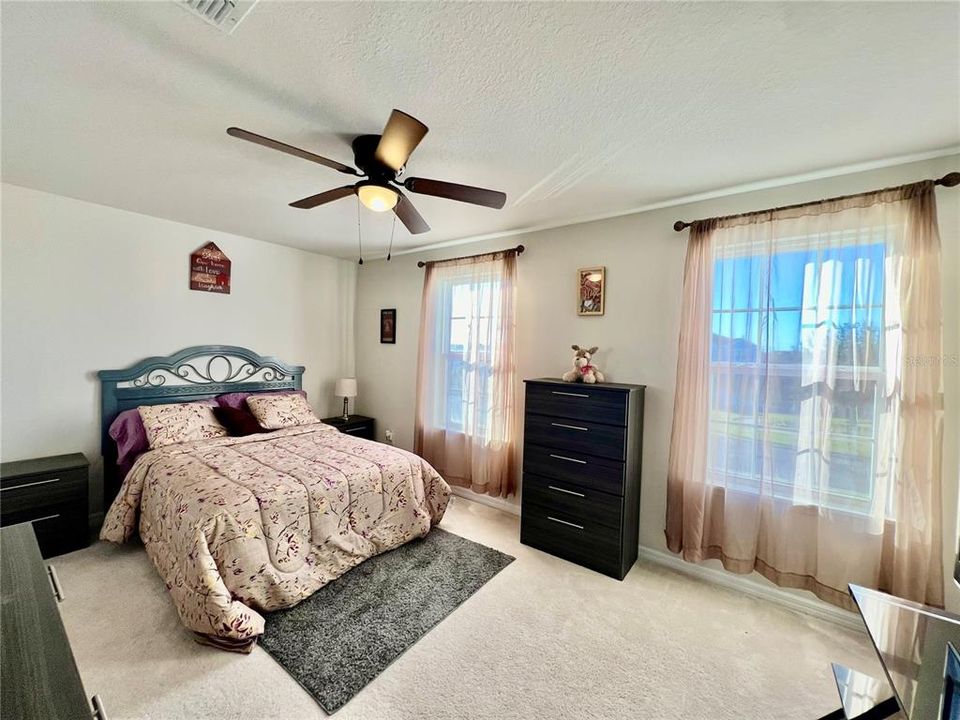 For Rent: $3,200 (5 beds, 3 baths, 3467 Square Feet)