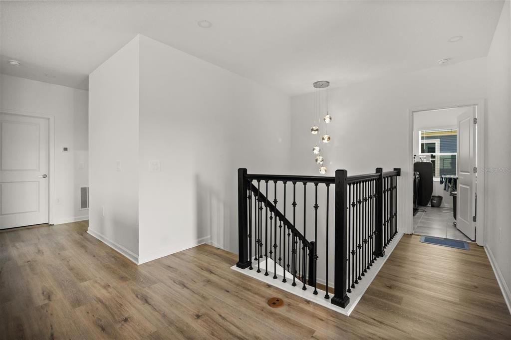 出租: $5,350 (5 贝兹, 3 浴室, 3393 平方英尺)