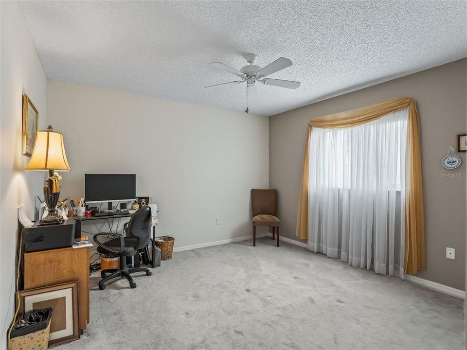 待售: $400,000 (3 贝兹, 2 浴室, 2349 平方英尺)