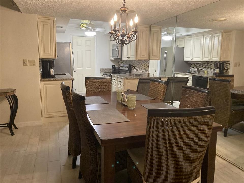 For Rent: $2,800 (2 beds, 2 baths, 1178 Square Feet)