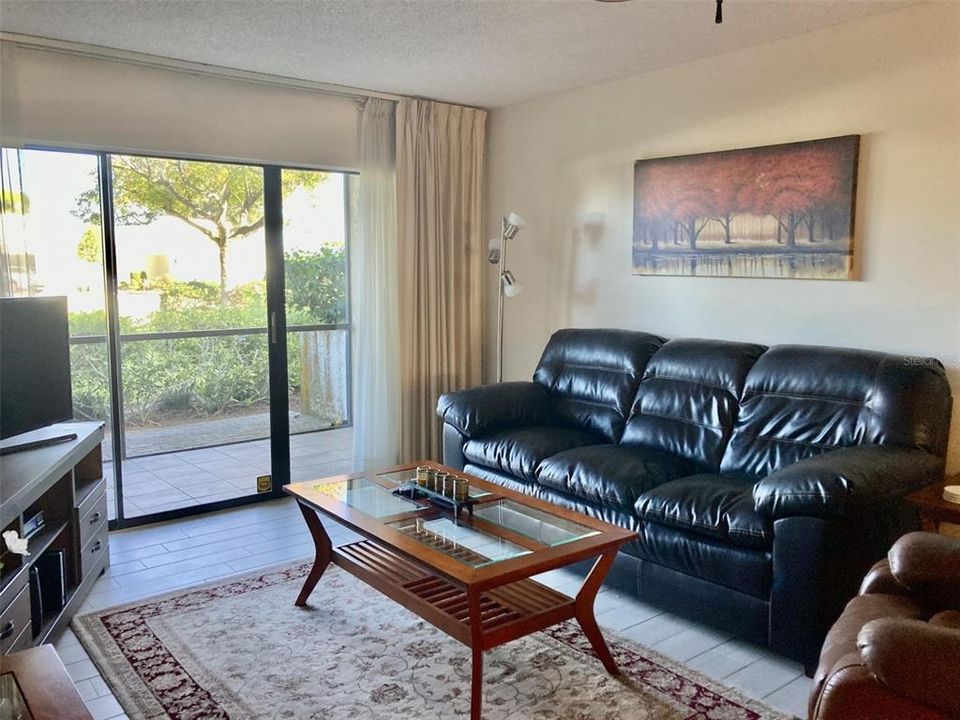 For Rent: $2,800 (2 beds, 2 baths, 1178 Square Feet)