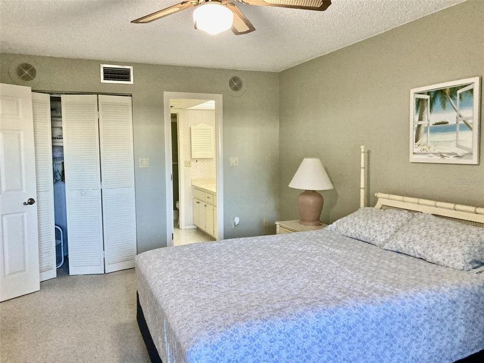 For Rent: $2,800 (2 beds, 2 baths, 1178 Square Feet)