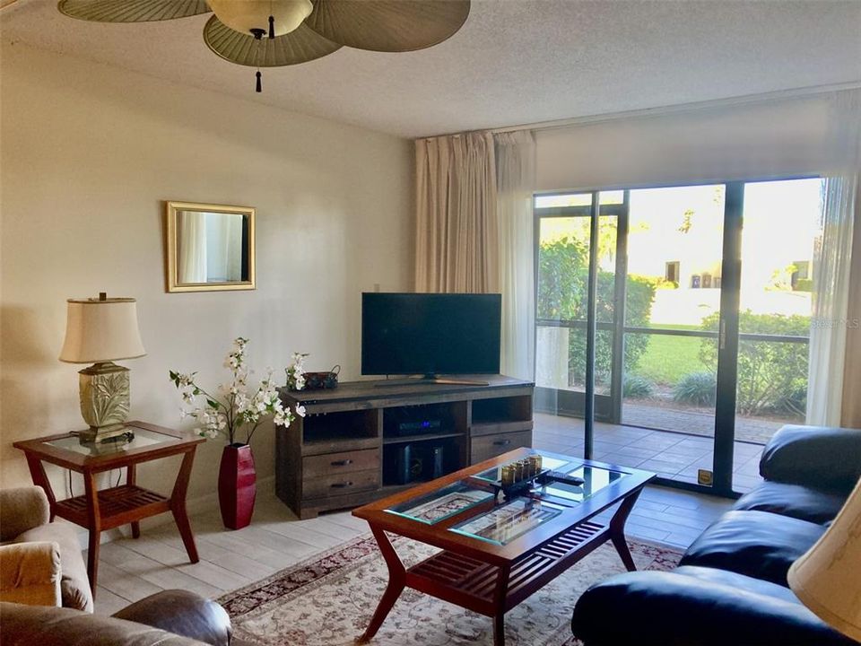 For Rent: $2,800 (2 beds, 2 baths, 1178 Square Feet)