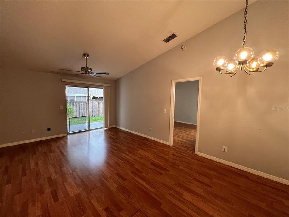 For Sale: $239,900 (3 beds, 2 baths, 1230 Square Feet)