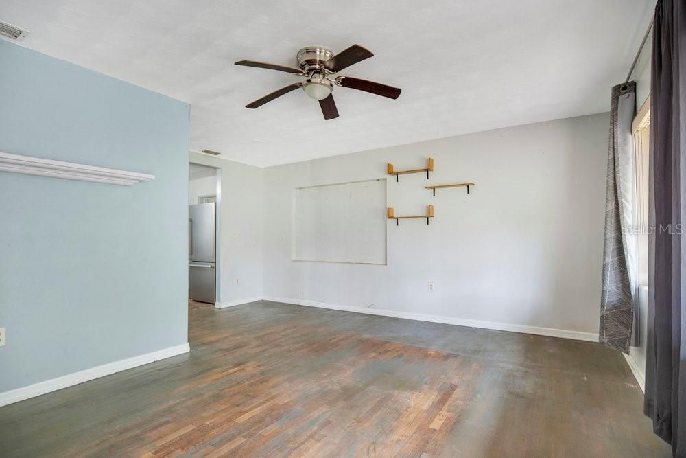 En Venta: $275,900 (3 camas, 1 baños, 1129 Pies cuadrados)